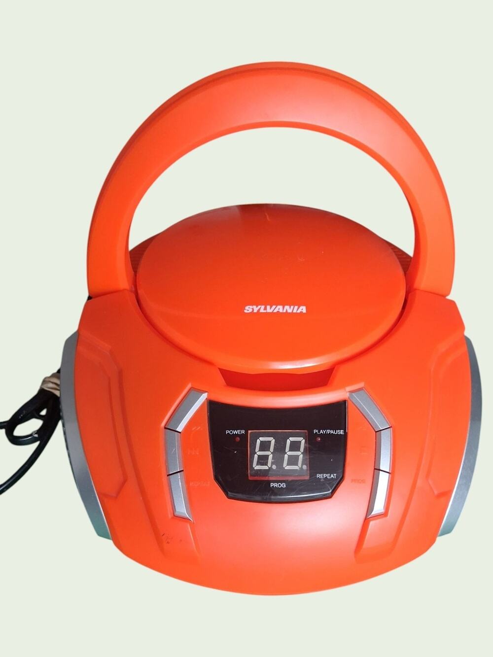 Sylvania SRCD261-C Orange Portable CD Boombox AM/FM Radio + 2 CDs Santana Rihann